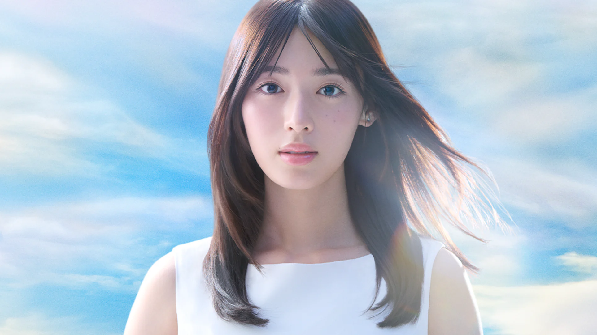 白石聖さんが魅せる「＋ｔｍｒ（プラストゥモロー）」の世界観 “ノースタイリングでも、いい髪”と言わしめる、「潜在美髪ケア*²」とは